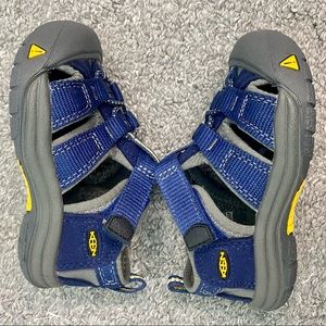 Keen Infant/Toddler Newport H2 sandals size 6